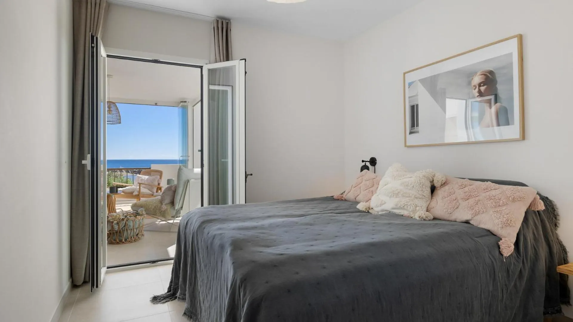 Bermeja Beach Ref #54 Estepona Apartment